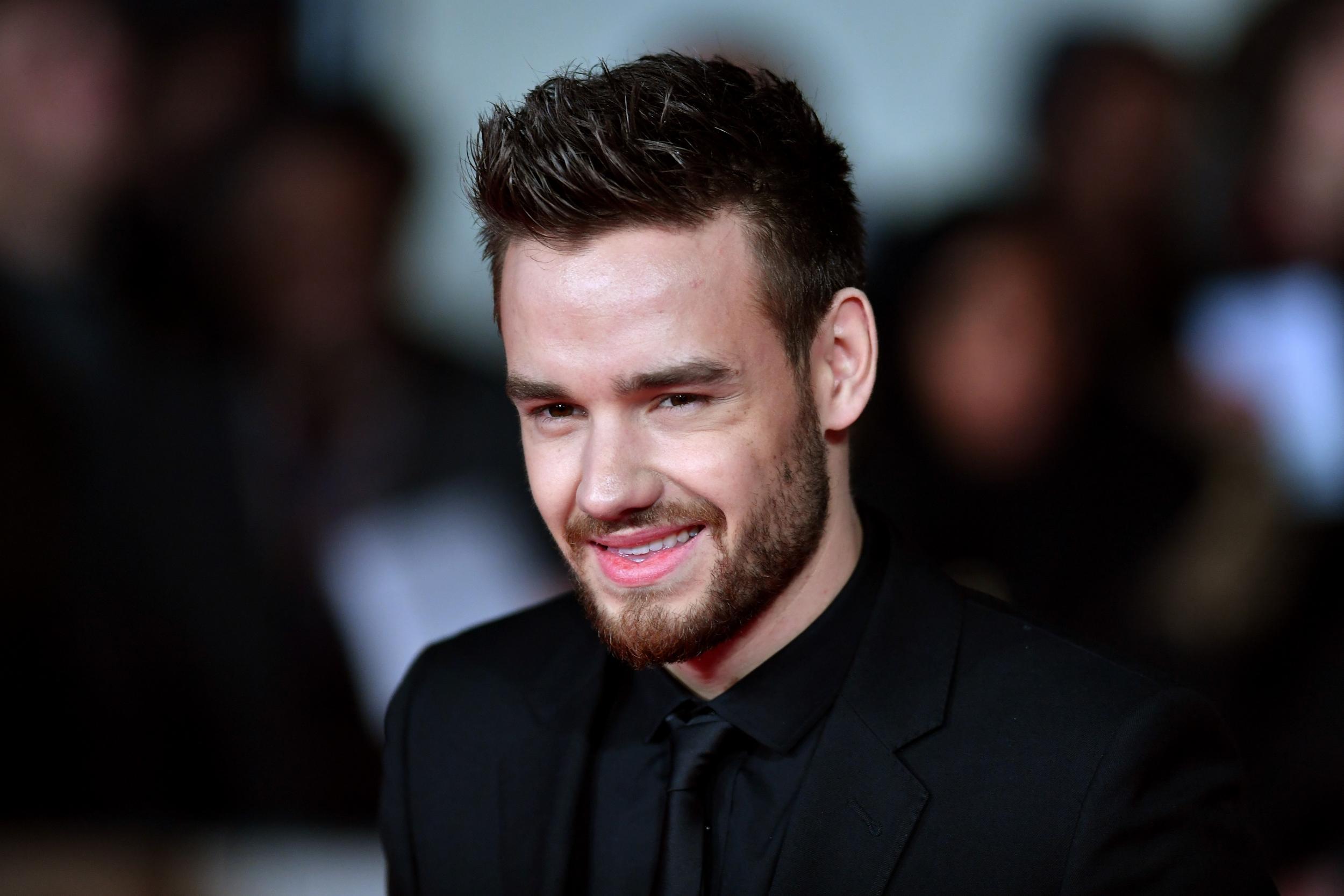 liam-payne-villa-mix