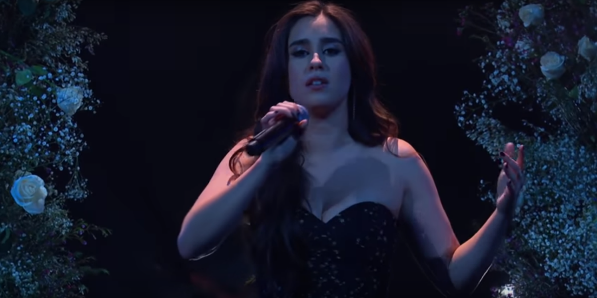 Print do vídeo da apresentação de "Expectations" da cantora Lauren Jauregui
