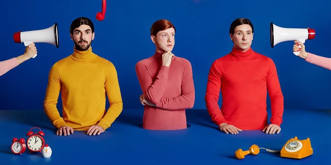 Ouça "False Alarm", novo álbum do Two Door Cinema Club
