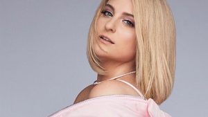 Meghan Trainor na capa do EP "THE LOVE TRAIN"