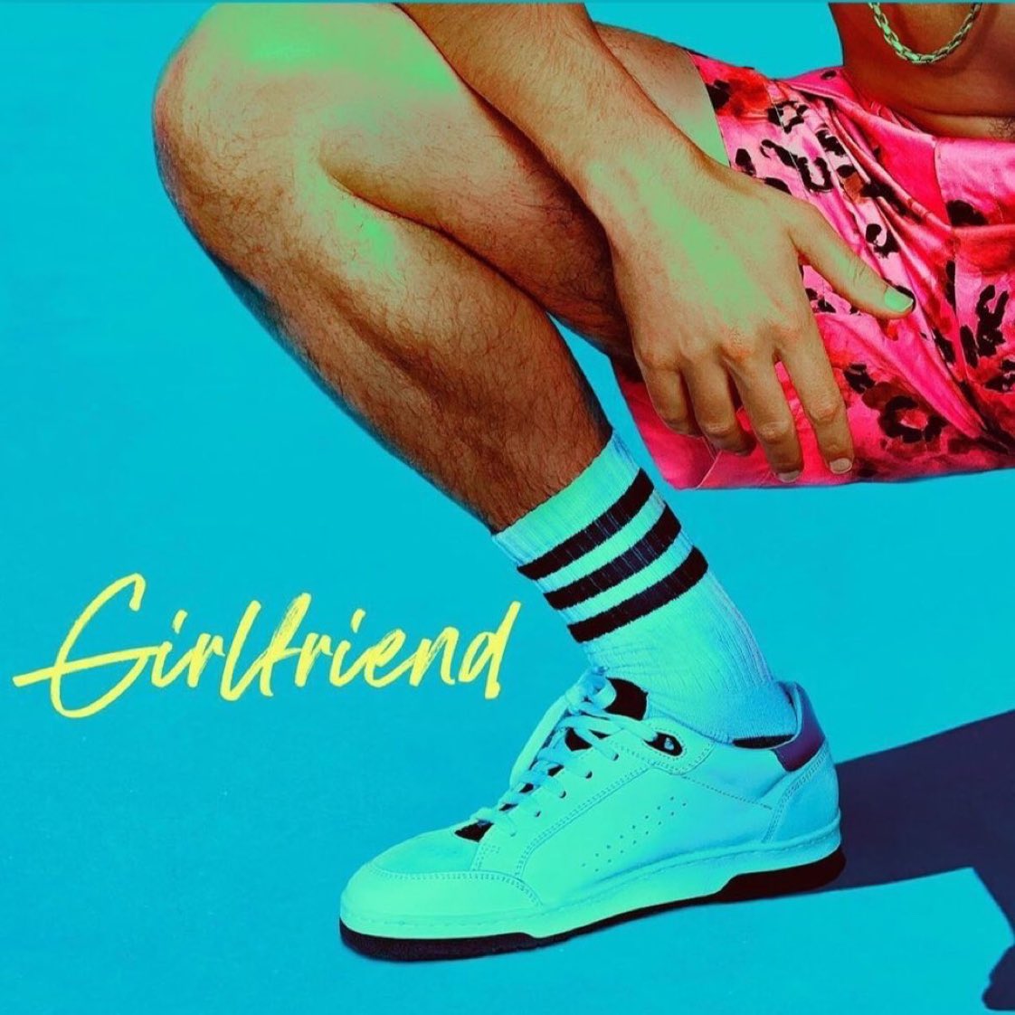 Capa do single Girlfriend de Charlie Puth