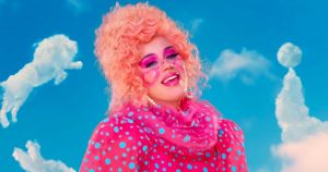Katy Perry lança clipe de "Smile"
