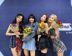 blackpink lives