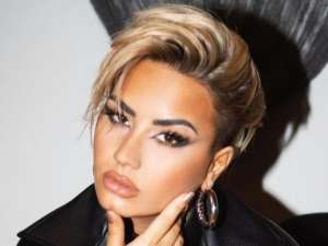 demi lovato novo cabelo