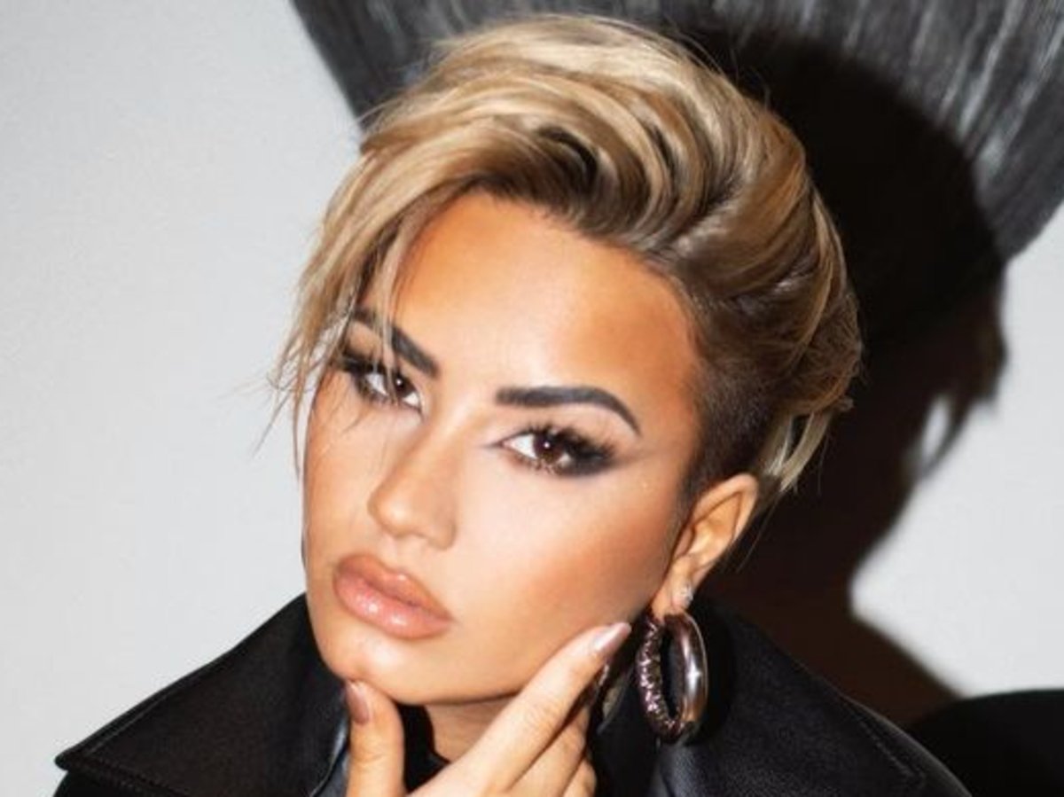 demi lovato novo cabelo