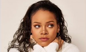 Gravadora de Rihanna confirma nova música para o filme "Os Smurfs".