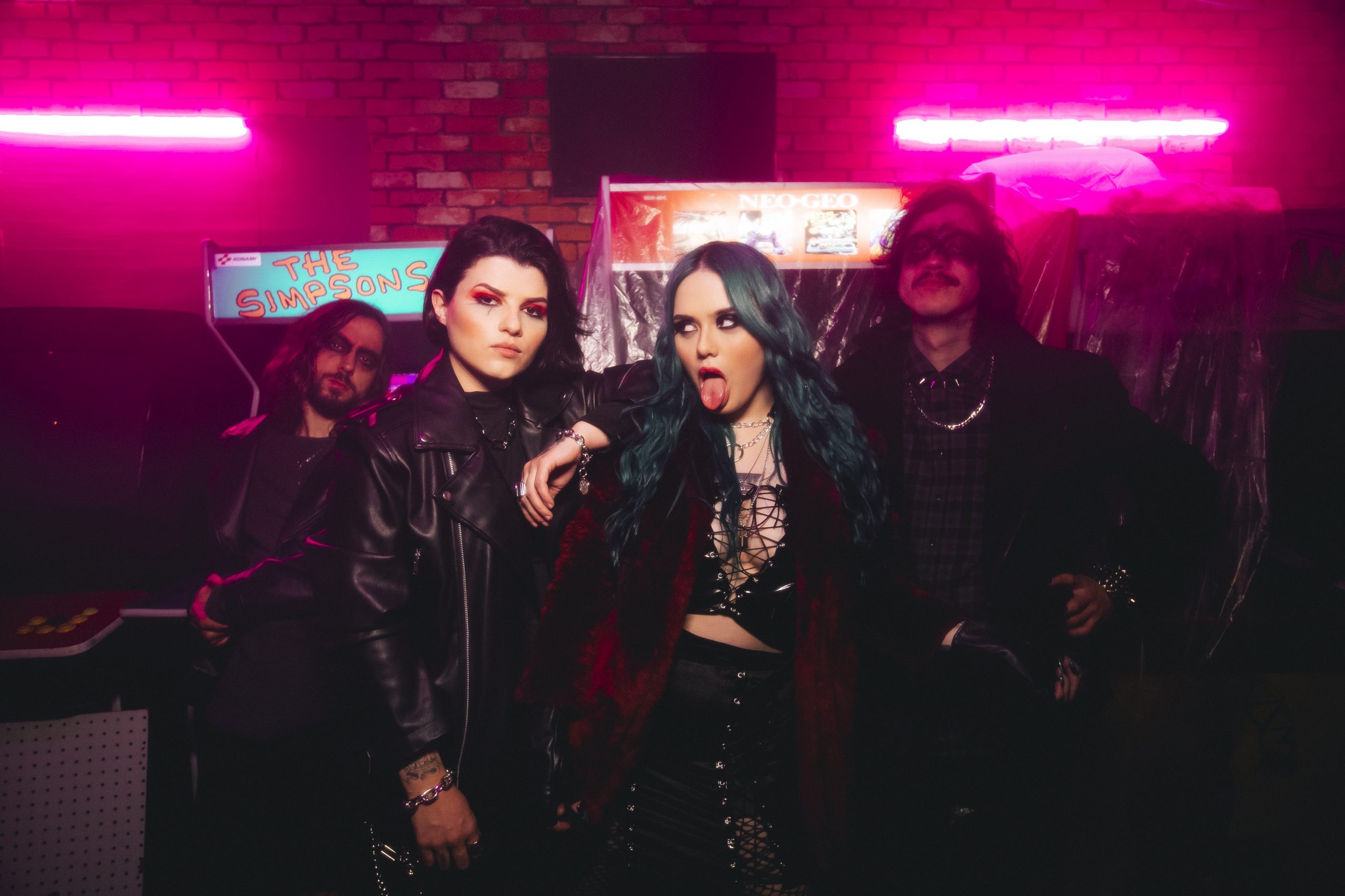 VENVS, até então um duo formado por Elektra (ex-Fake Number) e Evie Dee, agora recebe Jota C (bateria) e Luk (guitarra) para compor a banda | Foto: Lara Pinho