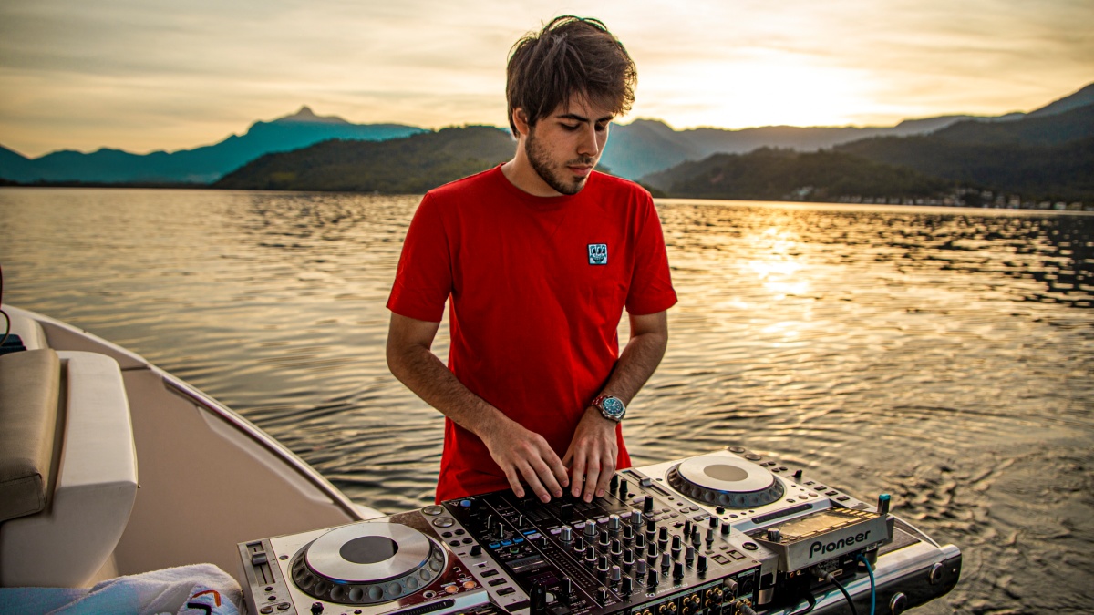 dj lucas frota