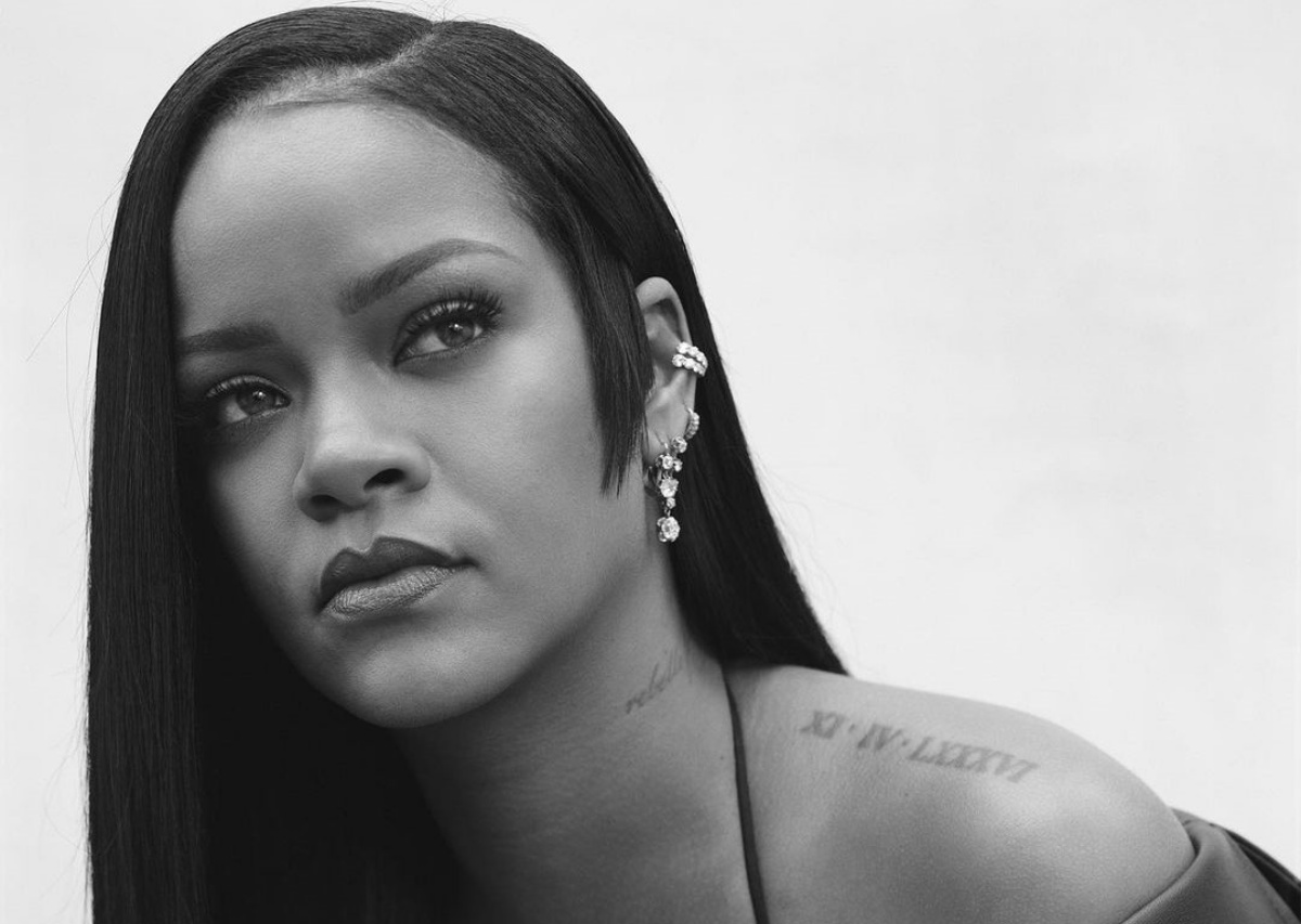 rihanna heroína nacional