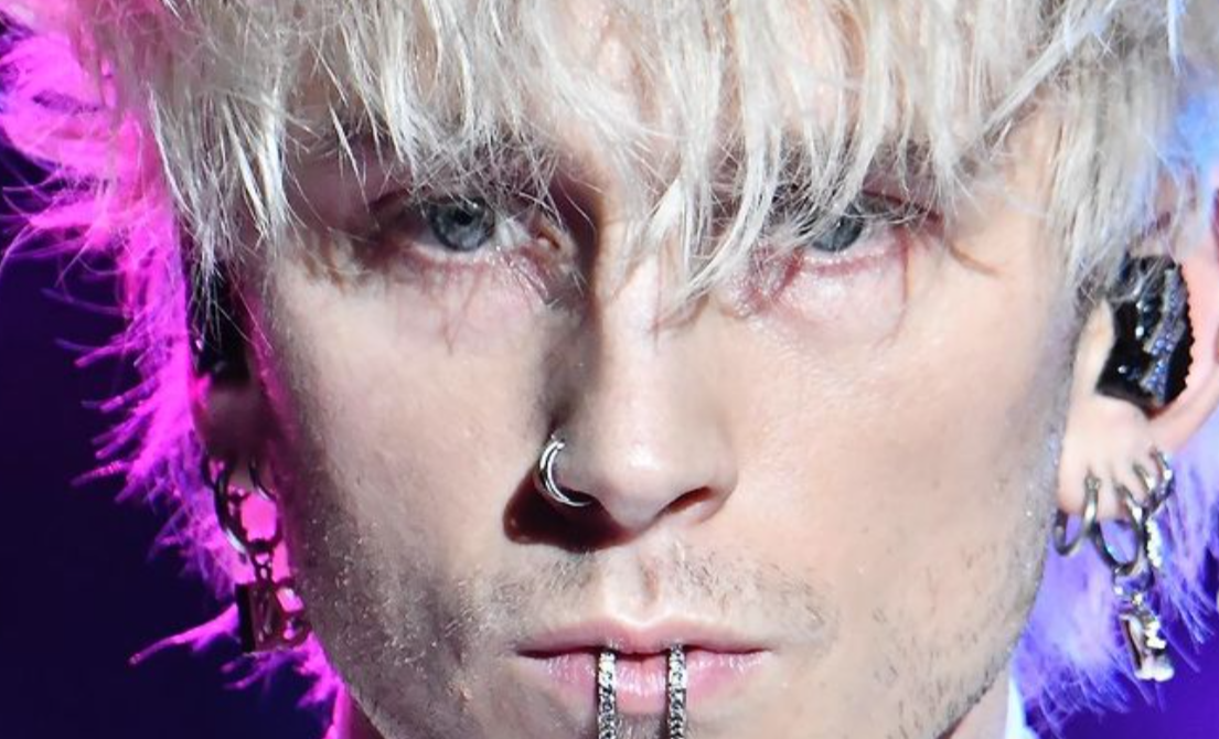 rosto machine gun kelly ilustrativa artigo álbum Mainstream Sellout