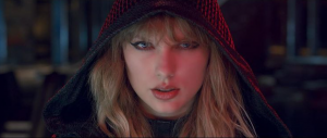 imagem de taylor swift no videoclipe de ready for it imagem ilustrativa do artigo sobre álbum karma