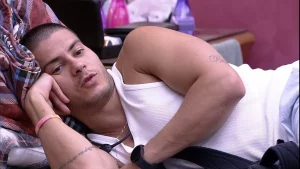 Arthur paredão