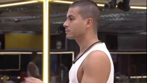 Arthur paredão