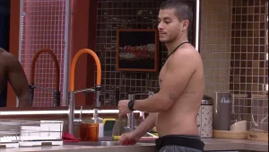 Arthur paredão