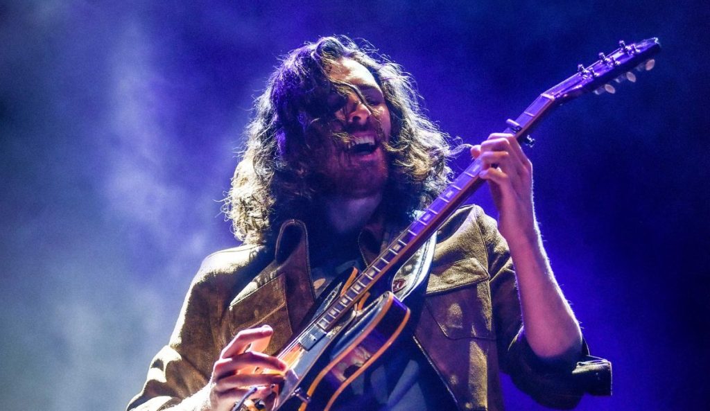 HOZIER TRAZ “UNREAL UNEARTH TOUR” PARA BRASIL, COM SHOWS EM SÃO PAULO E RIO DE JANEIRO