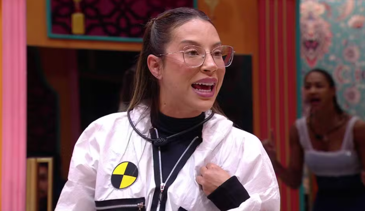 Renata retorna a casa do BBB 25