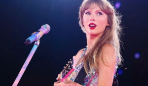 Taylor Swift mirrorball