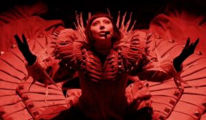 lady gaga em show da era mayhem