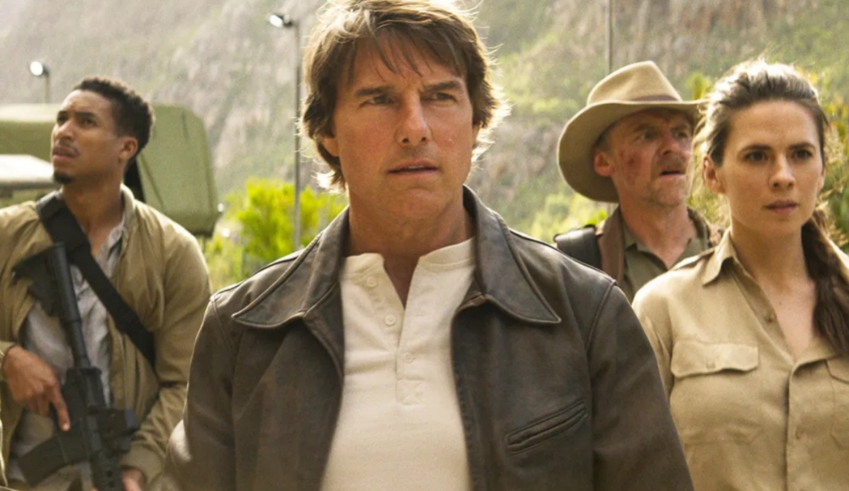 tom cruise em imagem do filme "missão: impossível - o acerto final"