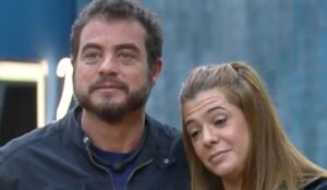 Dhomini e Adriana durante o Power Couple 7