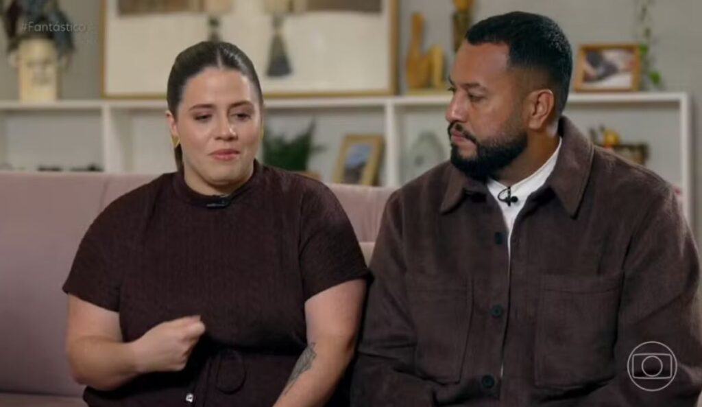 Tati Machado e o marido, Bruno Monteiro, durante entrevista ao Fantástico sobre a perda do filho Rael, no oitavo mês de gestação