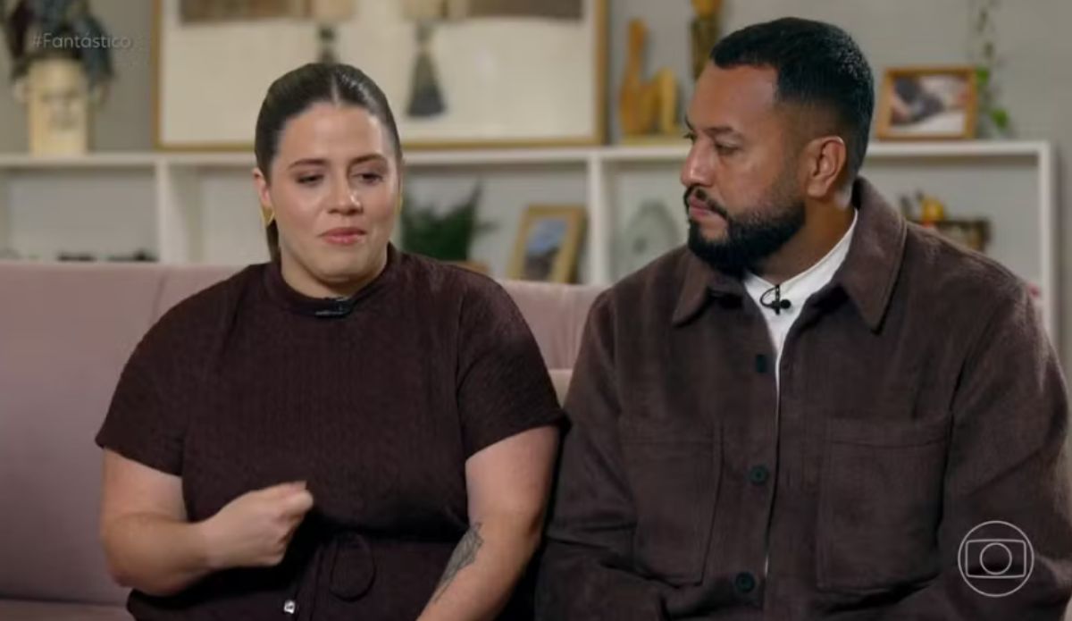 Tati Machado e o marido, Bruno Monteiro, durante entrevista ao Fantástico sobre a perda do filho Rael, no oitavo mês de gestação