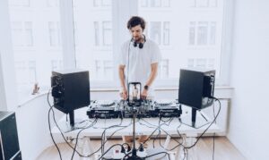 Indicações Groover: Dj Piscine | Foto: Divulgação redes sociais