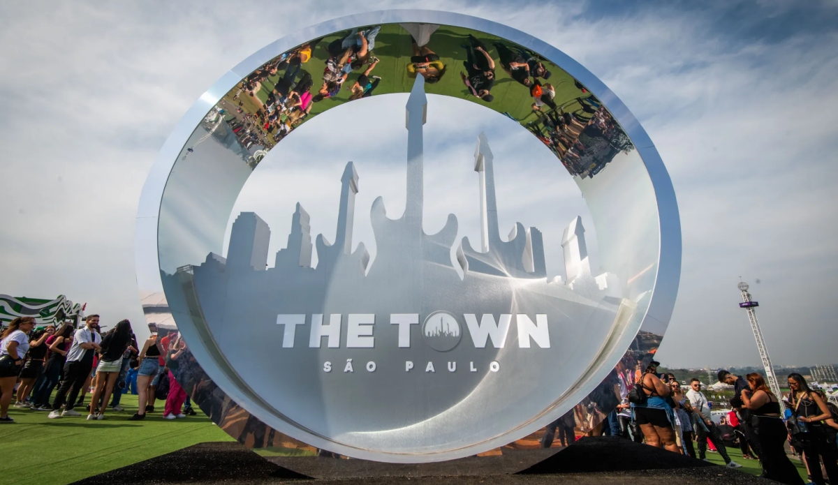 the town 2025
