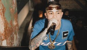 Mc Hariel faz show no Palco Quebrada do The Town.