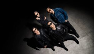 Foto oficial do Barão Vermelho com Roberto Frejat, Guto Goffi, Maurício Barros e Dé Palmeira.