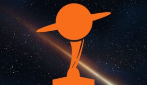 Troféu estilizado do Saturn Awards, em tom laranja e formato de planeta com anel, sobre fundo espacial estrelado