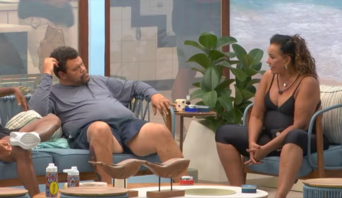Solange Couto em conversa no BBB 26 com outros participantes.
