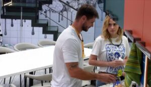 Jonas e Ana Paula no BBB 26 durante conversa; veja o resumo de hoje (18/02)
