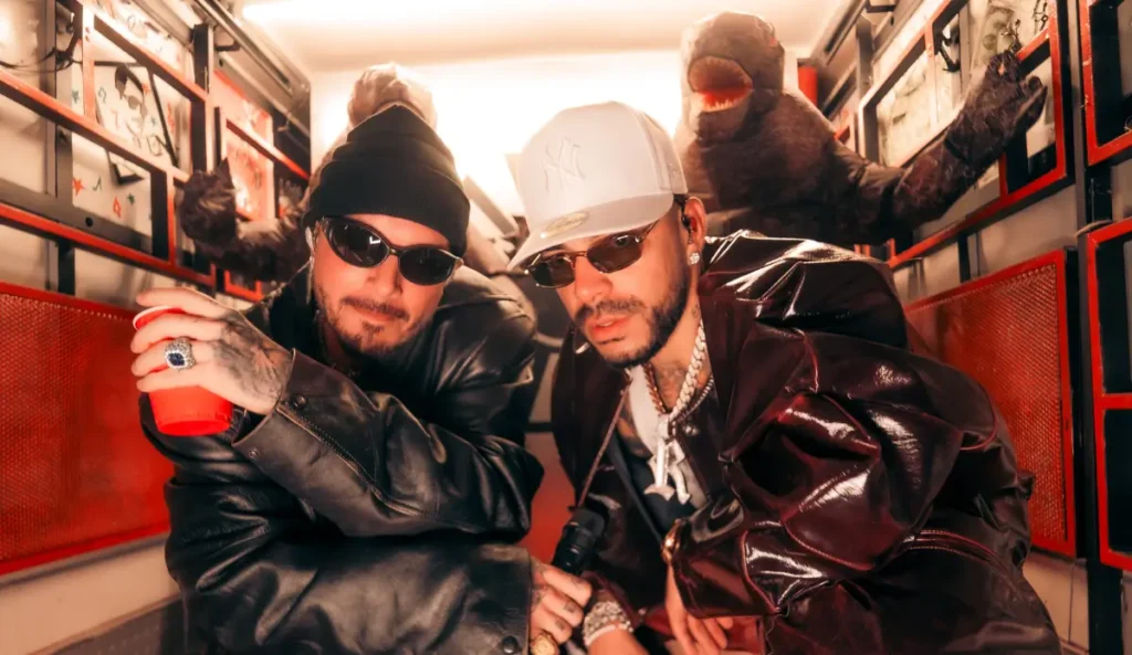Os cantores J Balvin e Ryan Castro