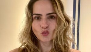 Primeira selfie de Ana Paula Renault após se tornar campeã do BBB 26