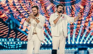 Zé Neto & Cristiano se apresentam ao vivo no palco; dupla intregra o line-up do ExpoLondrina 2026
