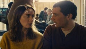 "Dia D" é estrelado por Emily Blunt e Josh O’Connor