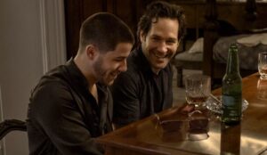 Nick Jonas e Paul Rudd em "Hit para Dois"