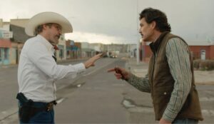 Joaquin Phoenix e Pedro Pascal em "Eddington"