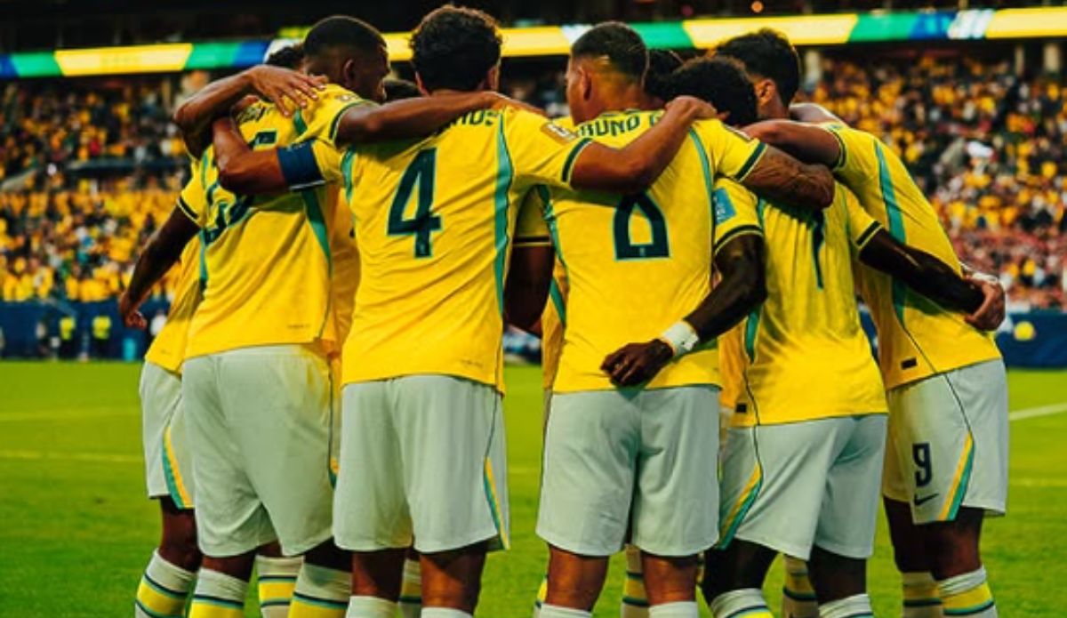 Seleção Brasileira reunida em campo durante jogo do Brasil na Copa do Mundo 2026